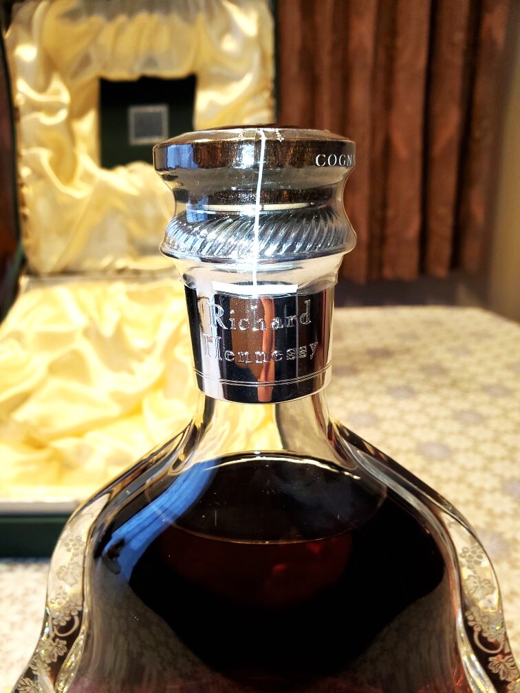 未開栓 Hennessy ジャズヘネシー スリースター 700ml 古酒 未開栓 Hennessy ジャズヘネシー スリースター 700ml 古酒