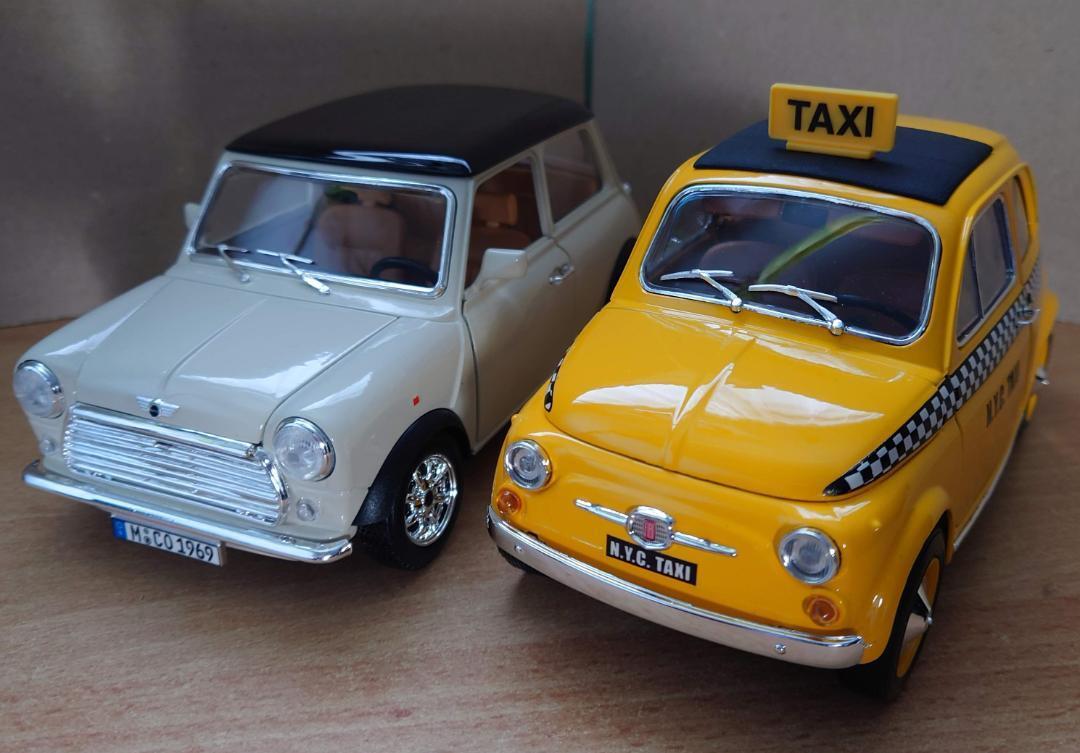 1/18 Mini Cooper MiniCooper 1969 beige die-cast made minicar BBurago /Bburag made 