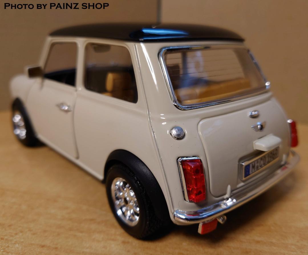 1/18 Mini Cooper MiniCooper 1969 beige die-cast made minicar BBurago /Bburag made 