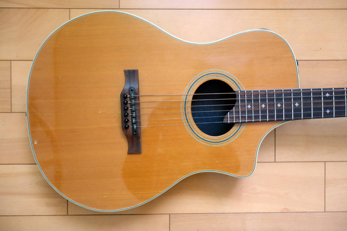 【レア！中古実用品】LINE6（ラインシックス）「Variax Acoustic 700」☆アコースティックモデリングギター_画像2