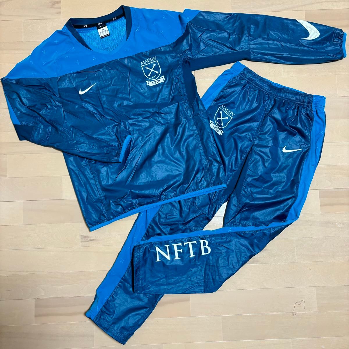 NIKE ナイキ　ピステ上下セット　青紺　裏地無　ウインドブレーカー　サッカー　フットサル　Sサイズ NFTB セットアップ