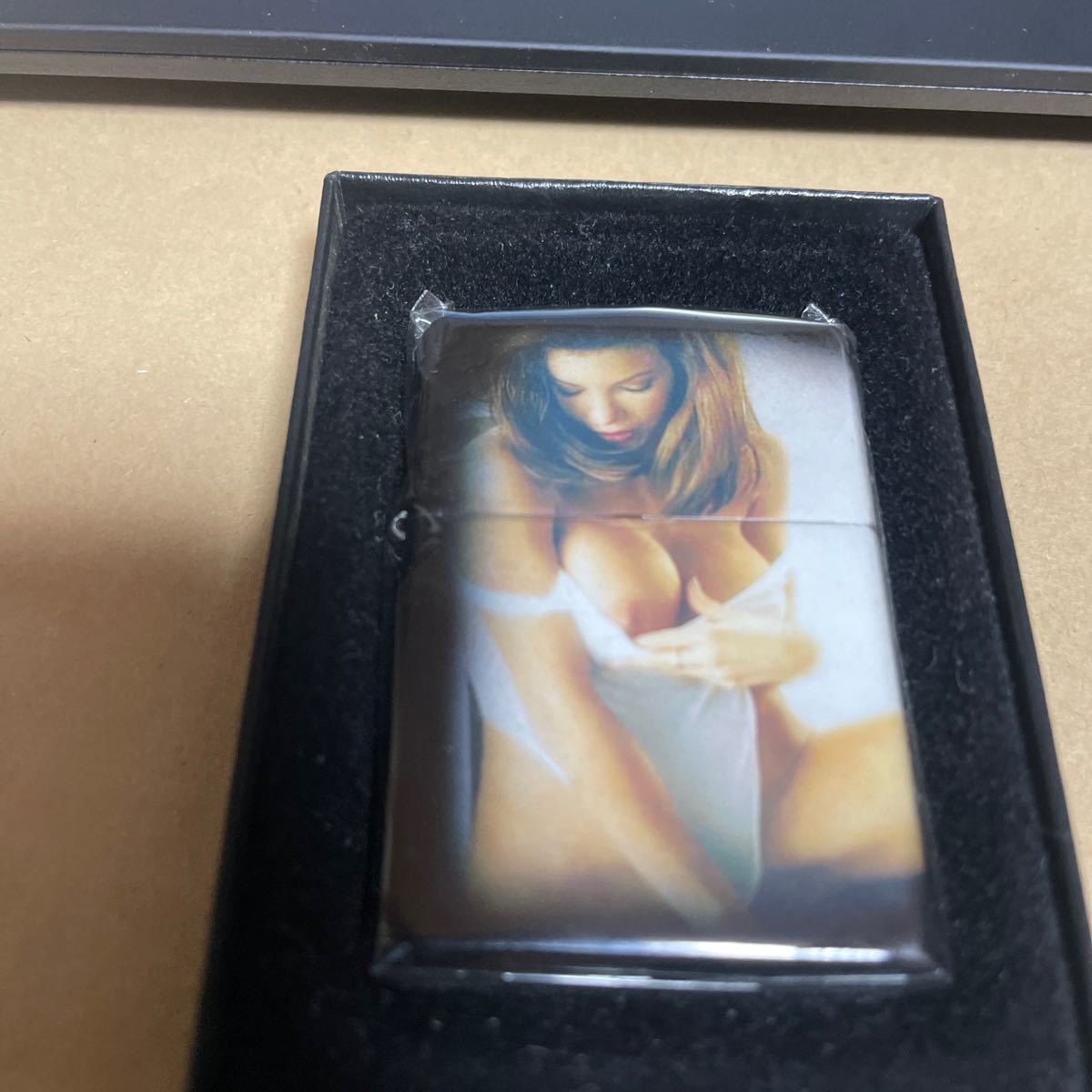 最終出品　純正ZIPPO ライター　セクシーレディプリント　永久保証書付　未使用品　C_画像1