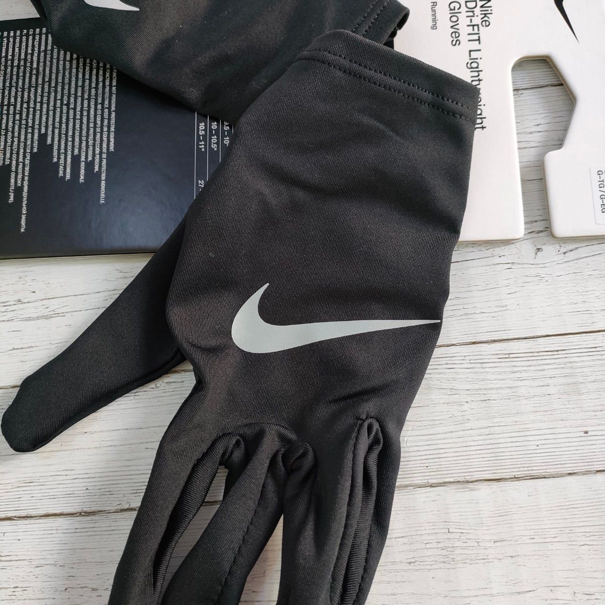 【２コセット】NIKE　ナイキ　ブラック　グローブ　手袋　防寒対策　スポーツ　アウトドア　テニス　サッカー　リフレクター　反射ロゴ