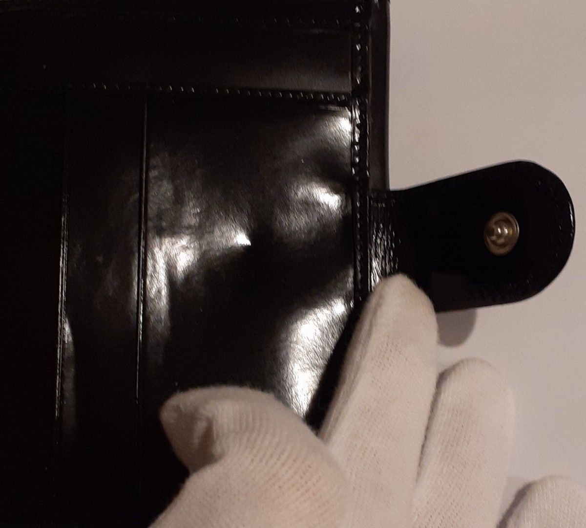 FURLA   フルラ  二つ折り財布  エナメル 小銭入れあり   レディース   コンパクト 薄型 イタリア製
