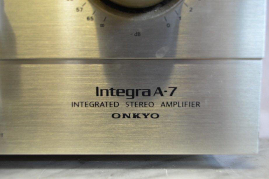 K●【ジャンク】ONKYO Integra A-7プリメインアンプ オンキョー_画像3