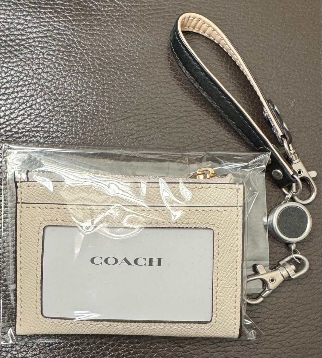 COACH コーチ パスケース ホワイト 白 定期入れ カードケース COACH コーチ パスケース ホワイト 白 定期入れ カードケース