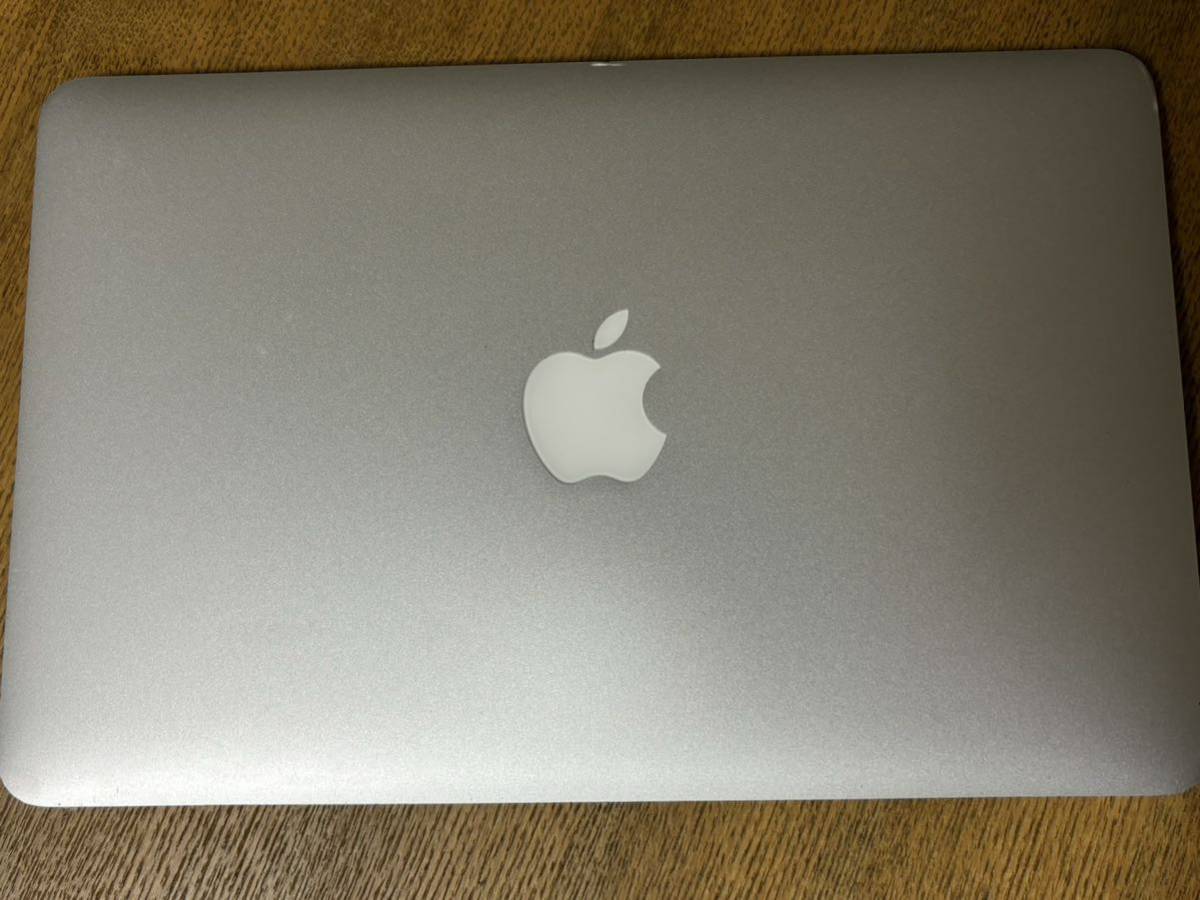 2013 Apple Macbook Air A1465 ジャンク _画像1