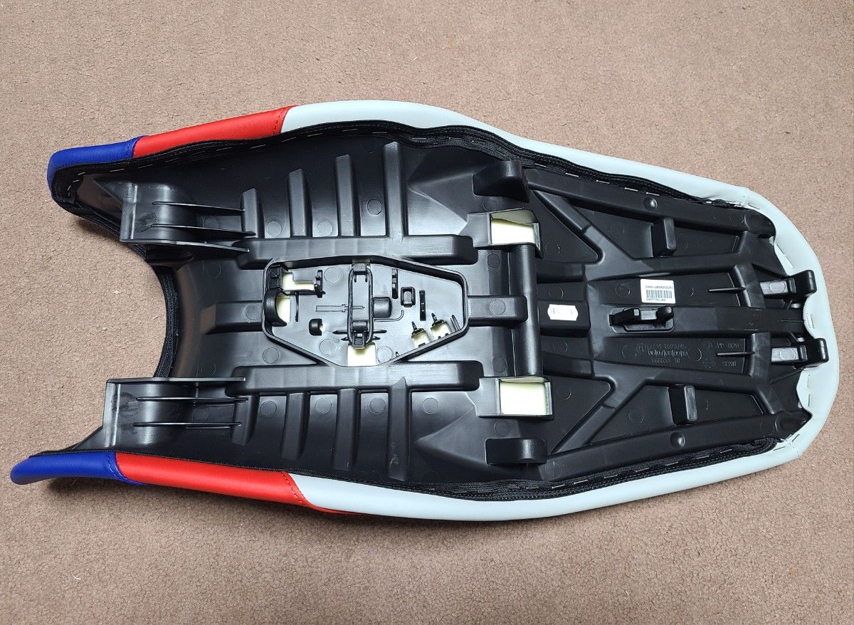 R1200GS BMW R1250GS 用ラリーシート BMW|Yahoo!フリマ(旧 R1200GS BMW R1250GS 用ラリーシート BMW|Yahoo!フリマ(旧