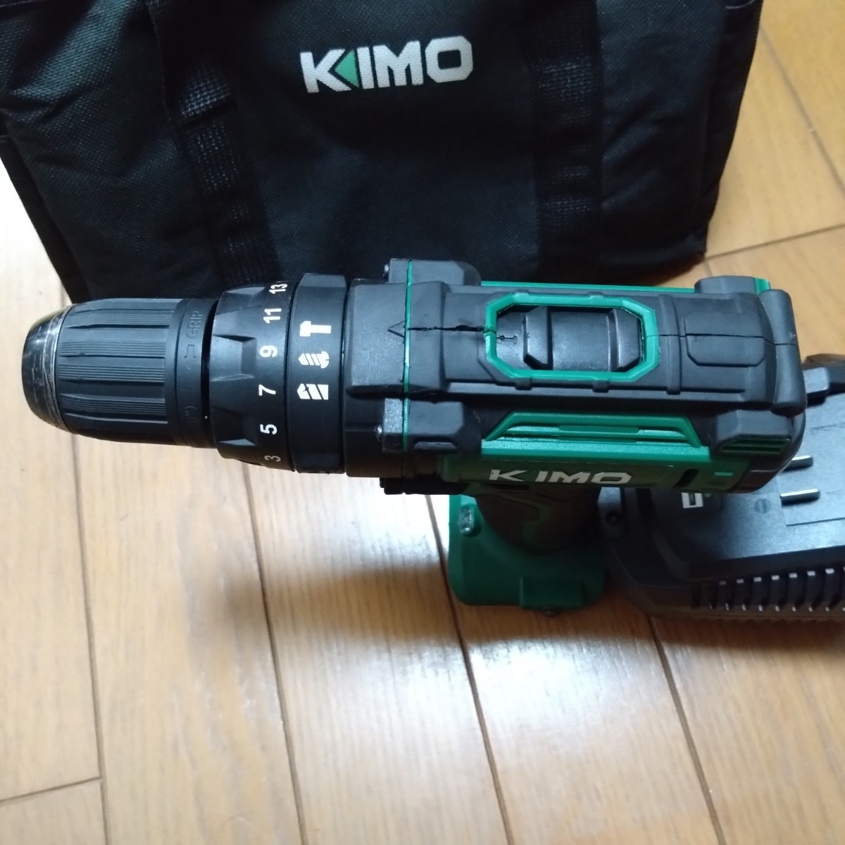 KIMO コードレス電動 ドリルドライバー 20V 最大トルク35N・m 充電器　 LEDライト バッテリー無し ジャンク 保証無し QM-13809S-T-20_画像3