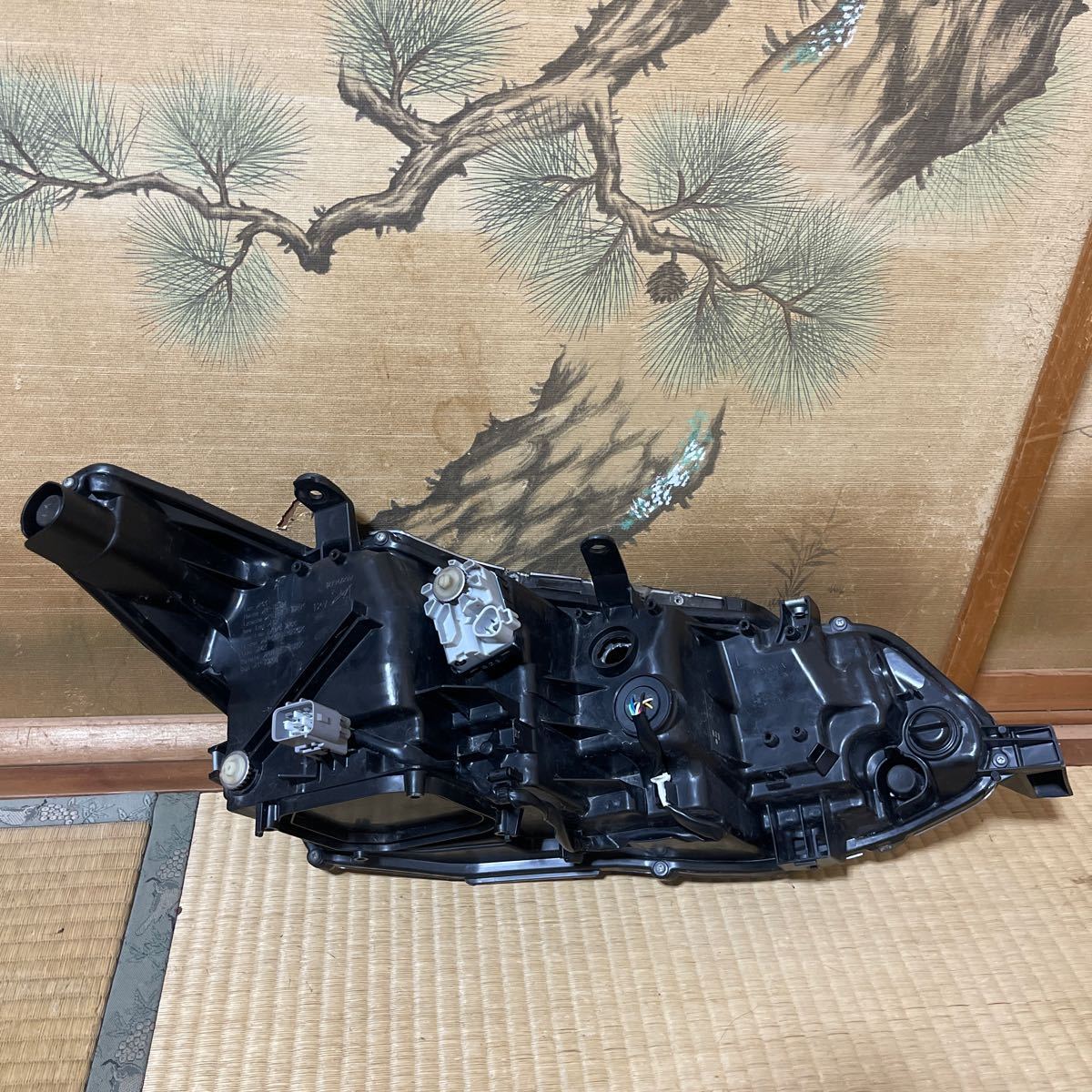 NRE160/NZE164/NKE165 後期 カローラアクシオ LED左ヘッドライト NRE160/NZE164/NKE165 後期 カローラアクシオ LED左ヘッドライト