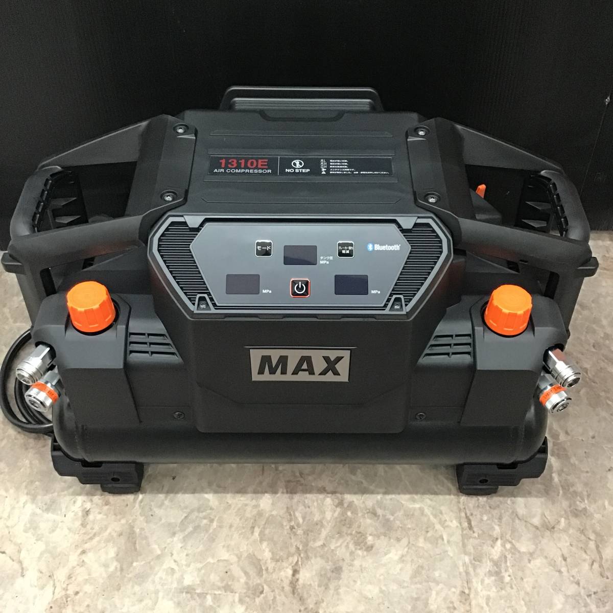 【未使用品】★マックス(MAX) エアコンプレッサー AK-HH1310E_ブラック