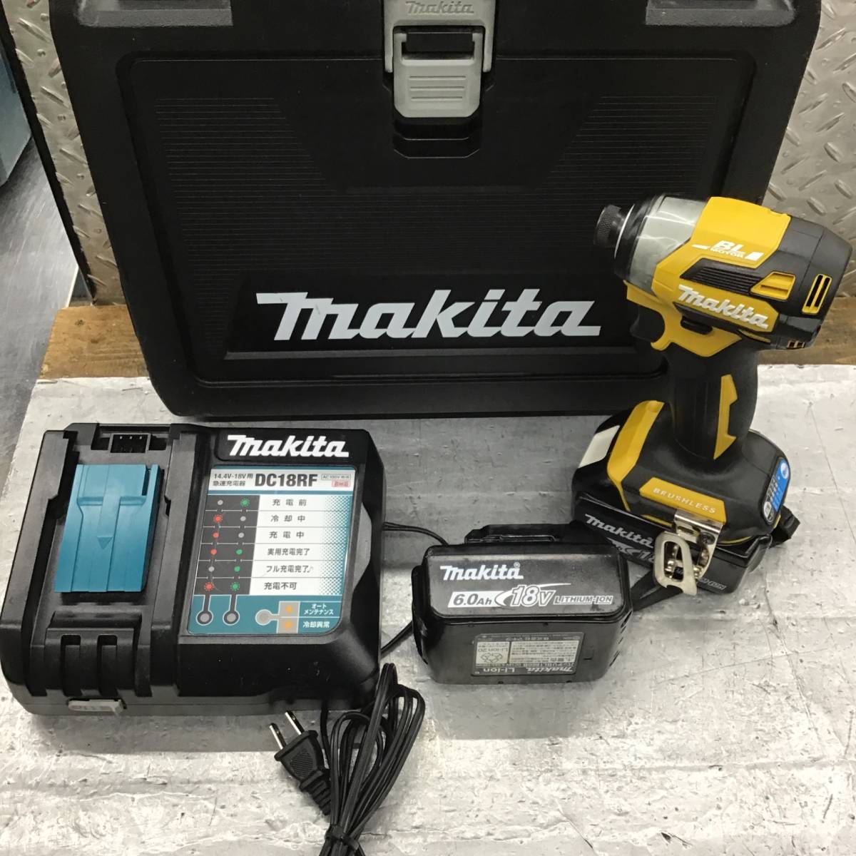 【美品】★マキタ(makita) コードレスインパクトドライバー TD173DGXFY