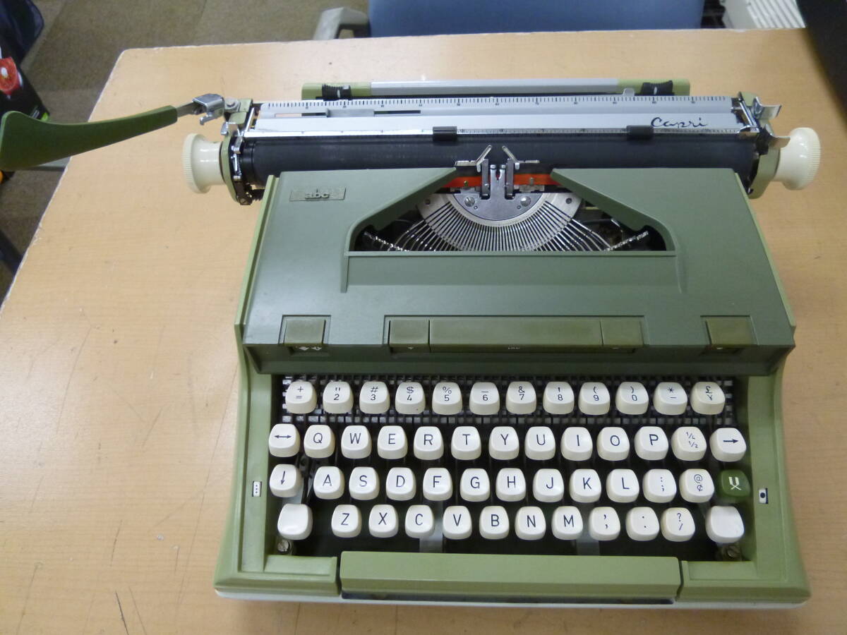  used ( junk ) abc typewriter capri storage case attaching antique retro [A-36]* free shipping ( Hokkaido * Okinawa * remote island excepting )*