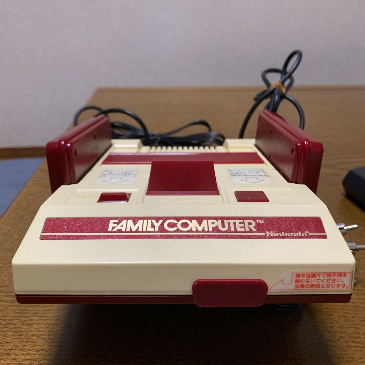 ファミコン本体 ファミリーコンピューター AV仕様ファミコン　良品　すぐ遊べる　縦縞縦縞済　オマケ付き　有名店での販売実績有り☆