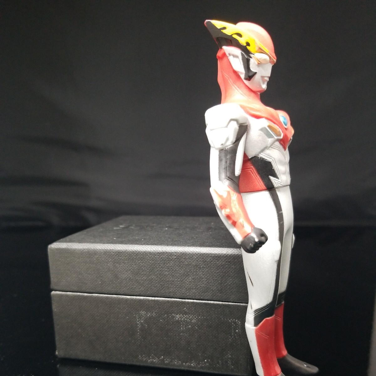  Bandai иен . Pro Ultraman Ultraman rosso f Ray m изображение . полностью. перед ставкой. обязательно описание товара . прочитайте пожалуйста 