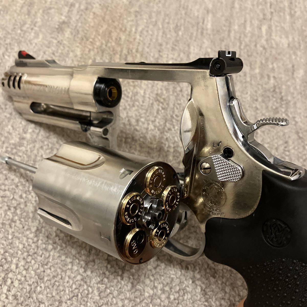 タナカワークス スミス&ウェッソン Smith&Wesson M500 3+1インチ ステンレスジュピターフィニッシュ Ver.2 ガスリボルバー_画像4