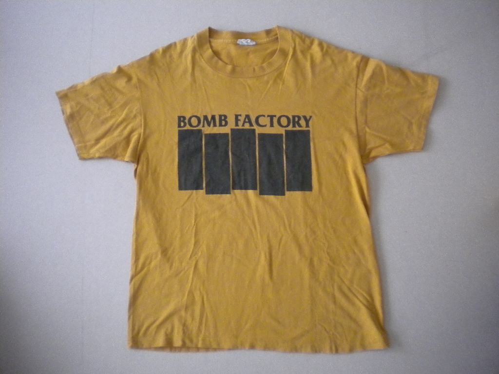 ビンテージ BOMB FACTORY ボム ファクトリー Tシャツ PUNK HARDCORE パンク ハードコア ロック 音楽 マスタード XL_画像2