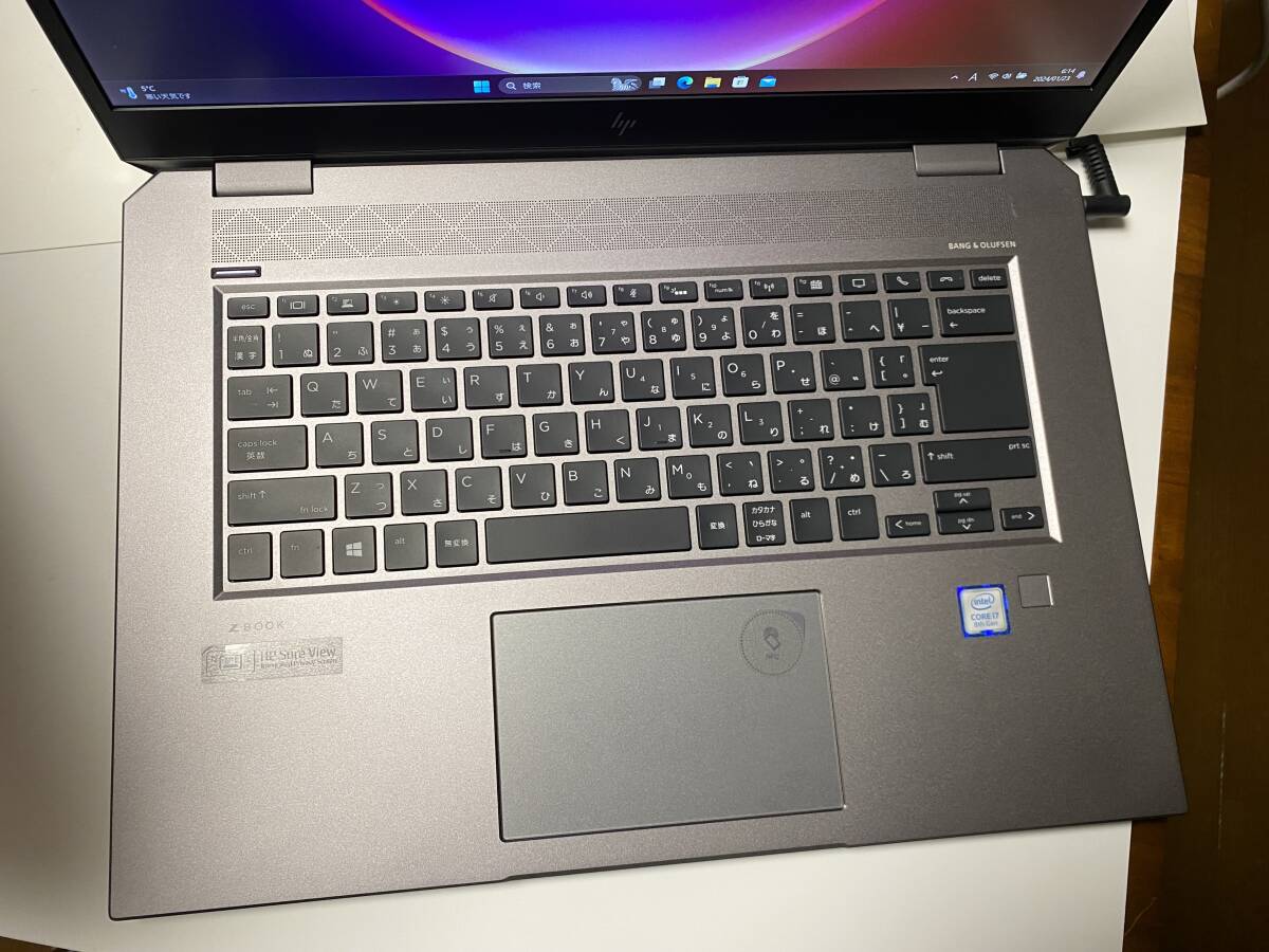 美品HP Zbook Studio G5 NVIDIA Quadro P1000 Corei7-8750H RAM 32GB NVMe1TB 15.6W/FDH Win11 3DCAD/動画クリエーター_画像2