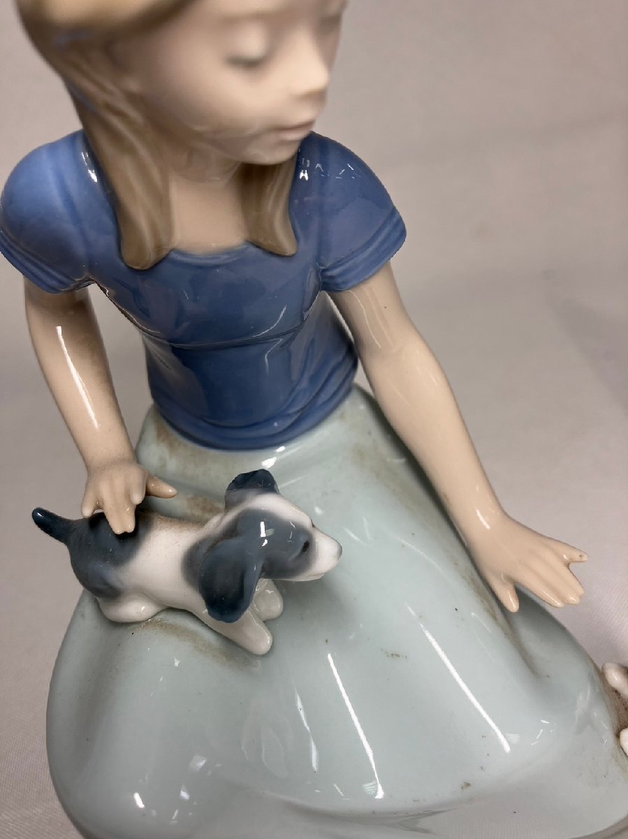 【中古品】『2-016』LLADRO リヤドロ 少女と犬　陶器人形_画像5