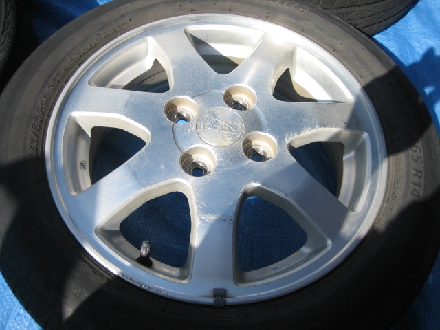 ダイハツ純正 14インチ アルミホイールタイヤセット 155/65R14 PCD100 +45 4.5J タント、ムーヴ、ミラ等_画像2