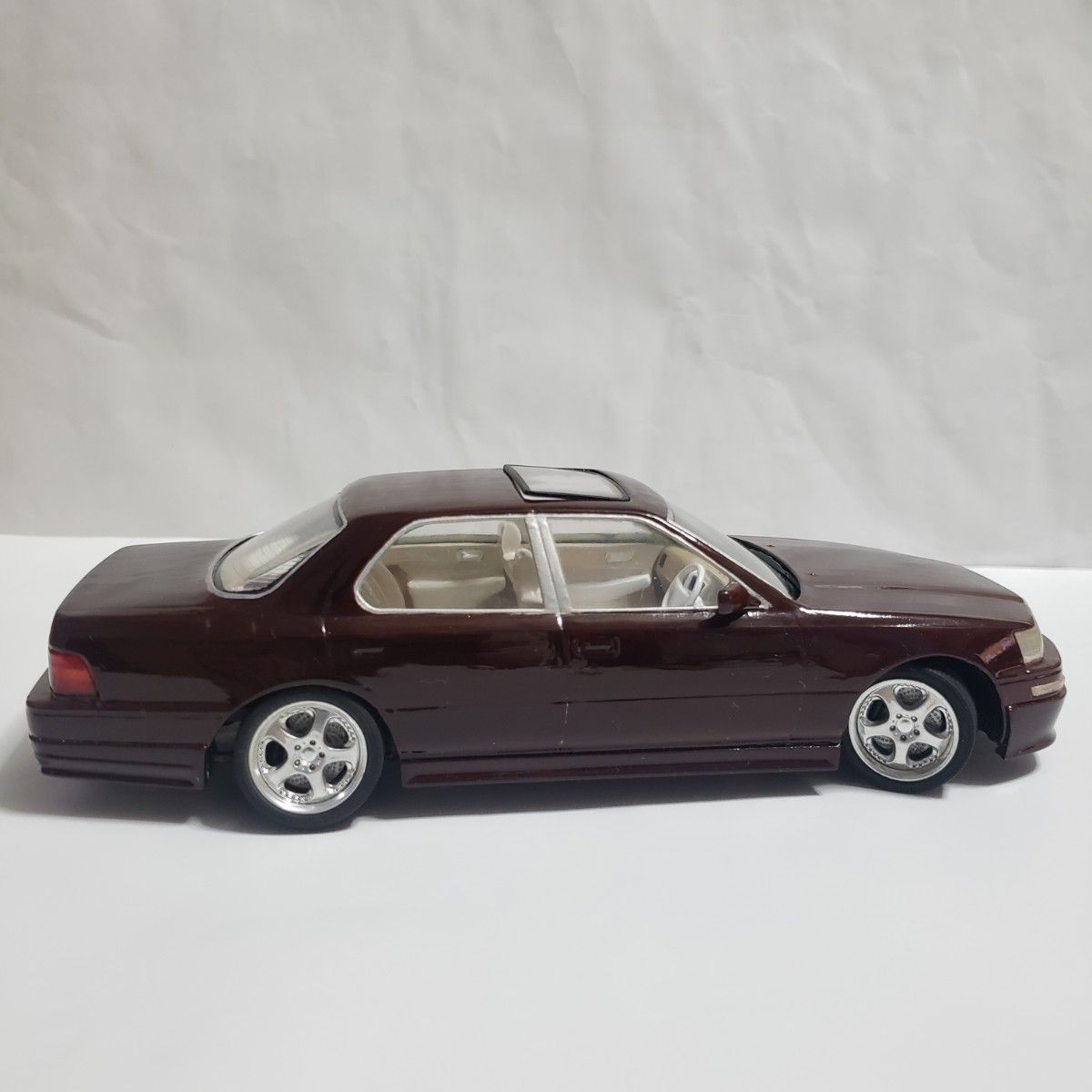 プラモデル 1/24スケール アオシマ VIPカー 10系セルシオ 完成品 プラモデル 1/24スケール アオシマ VIPカー 10系セルシオ 完成品