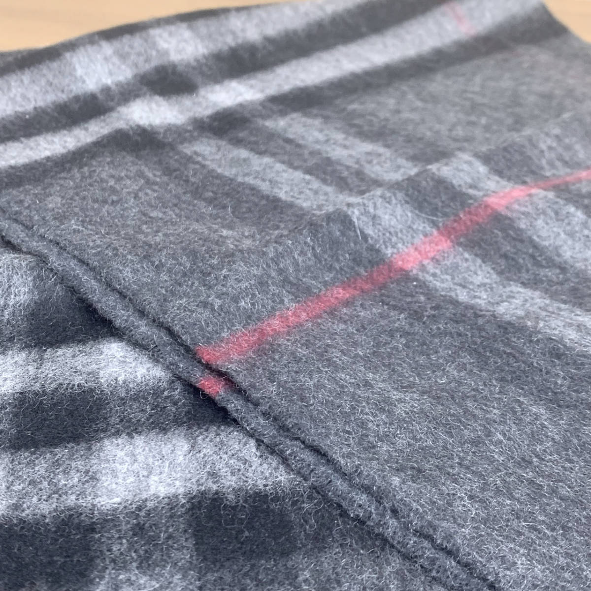 BURBERRY バーバリー CASHMERE カシミヤ ウール マフラー ストール ミッドグレー チェック 柄 スコットランド製 ユニセックス 1664_画像2