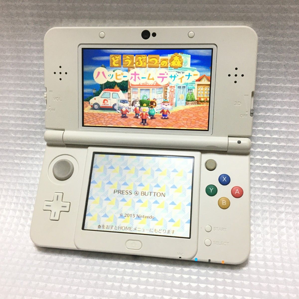 Newニンテンドー3DS 本体 ホワイト 充電器 microSD4GB タッチペン付属