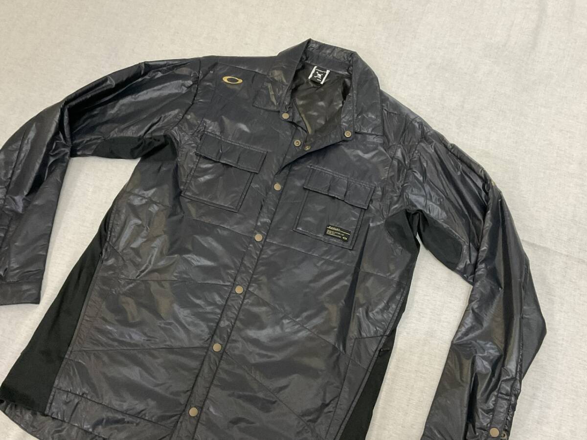 OAKLEY / オークリー / SKULL CROWN INSULATION SHIRT / ナイロン シャツ 中綿入り 軽量 / ダウンシャツ ジャケット / XL / 未使用 / O626