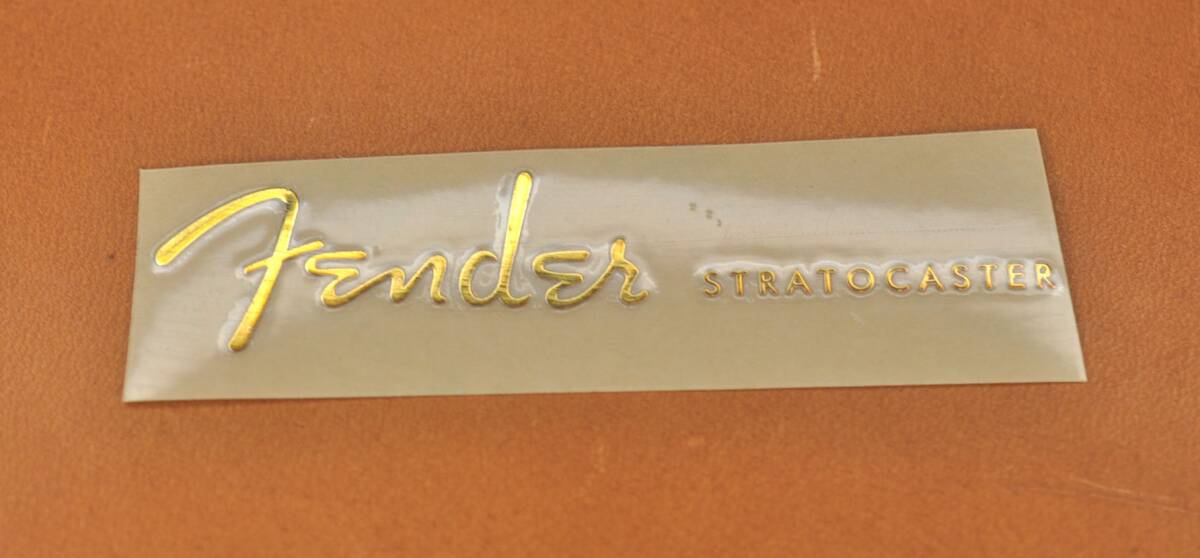 ★Fender Stratocaster ゴールド メタルロゴ ステッカー NO.1★_画像3