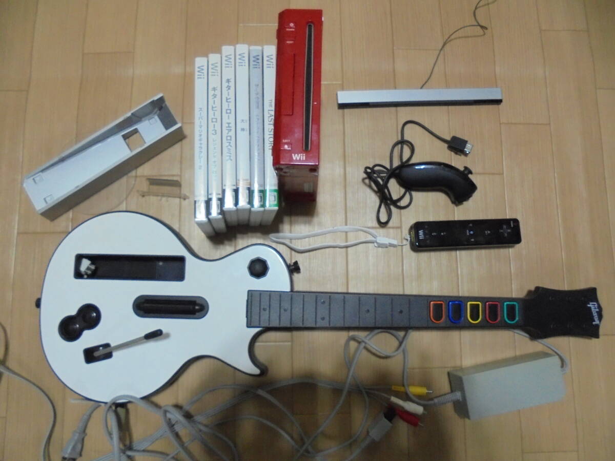 送料込　WII（レッド、アカ、赤）　ギターヒーローコントローラー　ソフト　セット_画像1