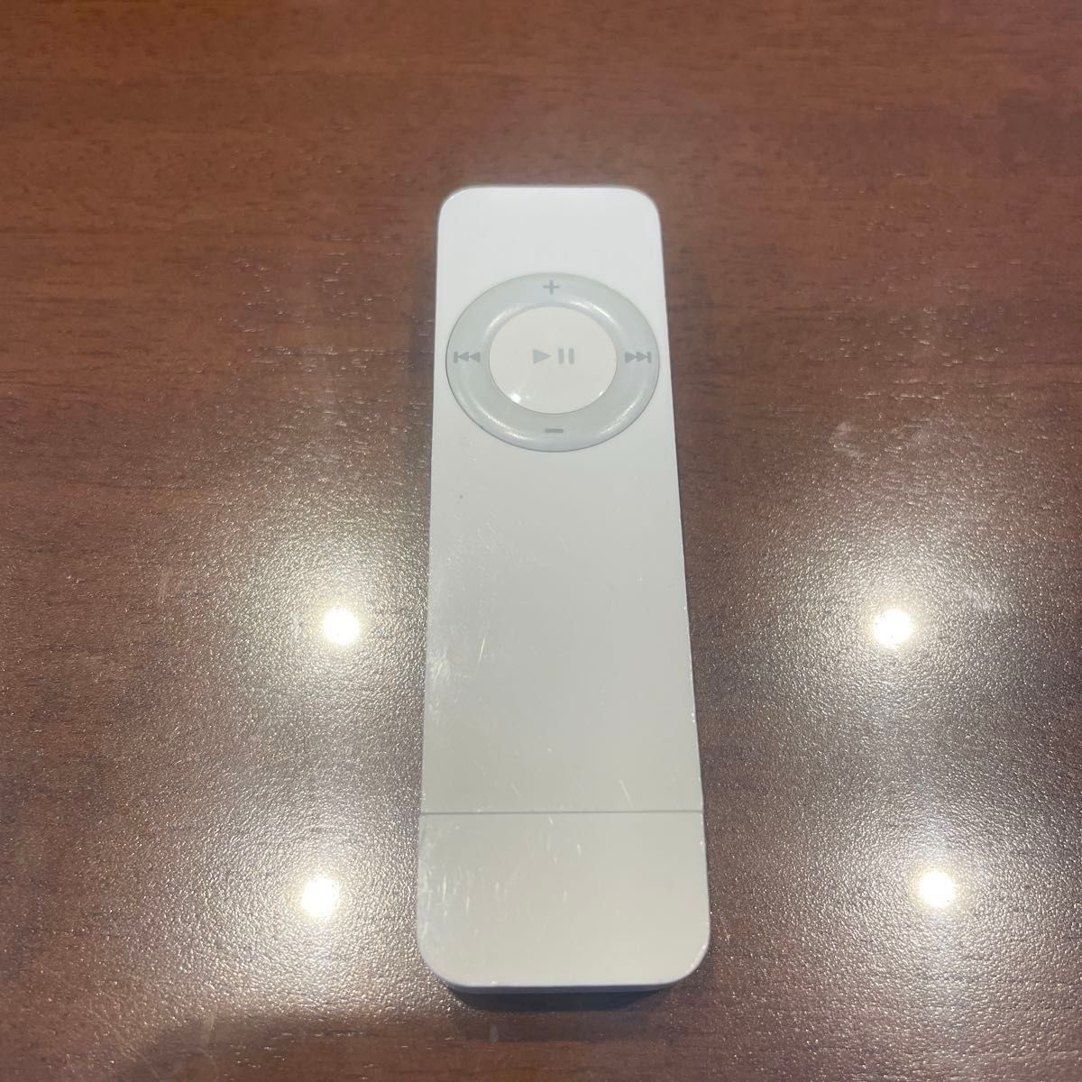 iPod shuffle 初代 512MB (本体＋ネックストラップ)