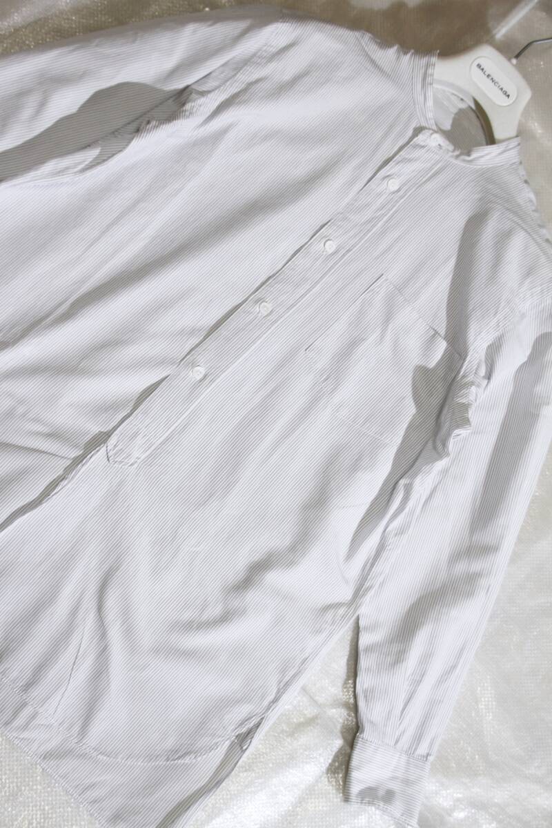 b2 美品 コモリ ストライプ柄 マオカラー 長袖シャツ/ドレスシャツ 白/0_画像2