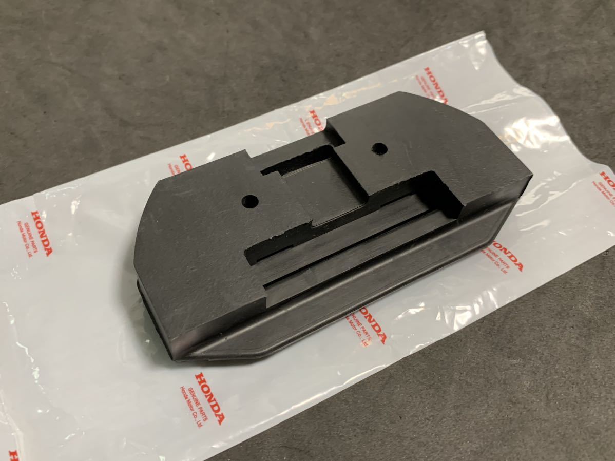 CB400four タンク 取り付けクッションゴムセット(後)純正新品 CB400four タンク 取り付けクッションゴムセット(後)純正新品