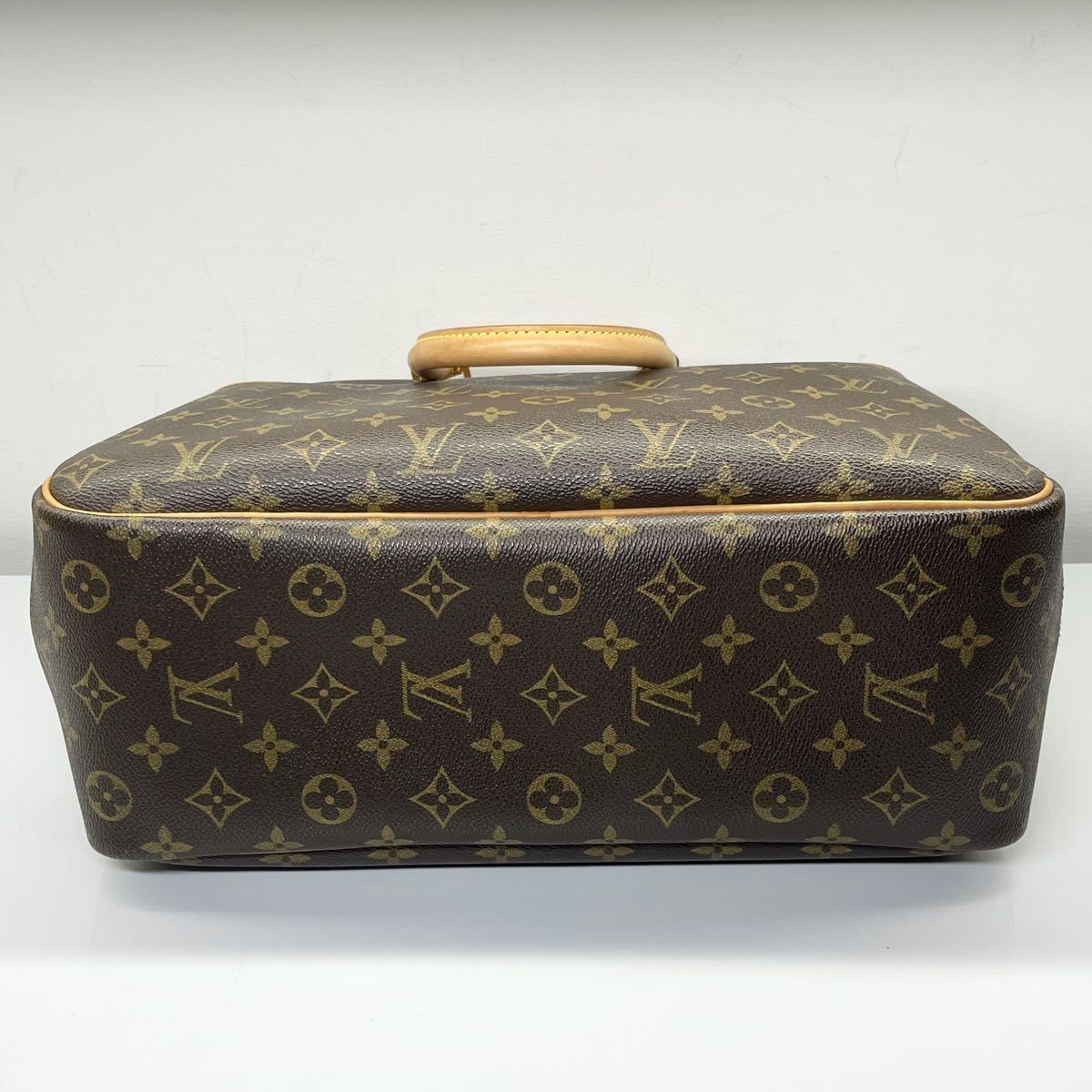 LOUIS VUITTON ルイヴィトン ドーヴィル モノグラム LOUIS VUITTON ルイヴィトン ドーヴィル モノグラム