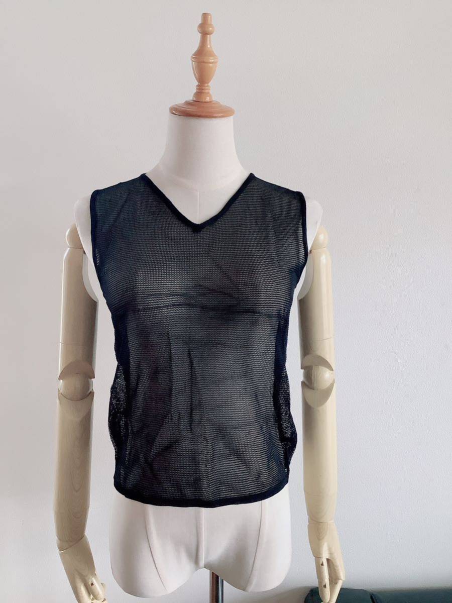 [GIORGIO ARMANI]joru geo Armani V neck .. feeling knitted the best no sleeve black 40 size 