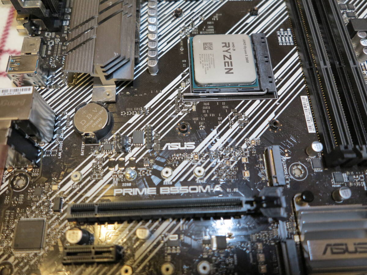 AMD Ryzen 5 3600 　SocketAM4　CPU 　+　　 Asus PRIME B550M-A 　Micro ATXマザーボード 　セット_画像4