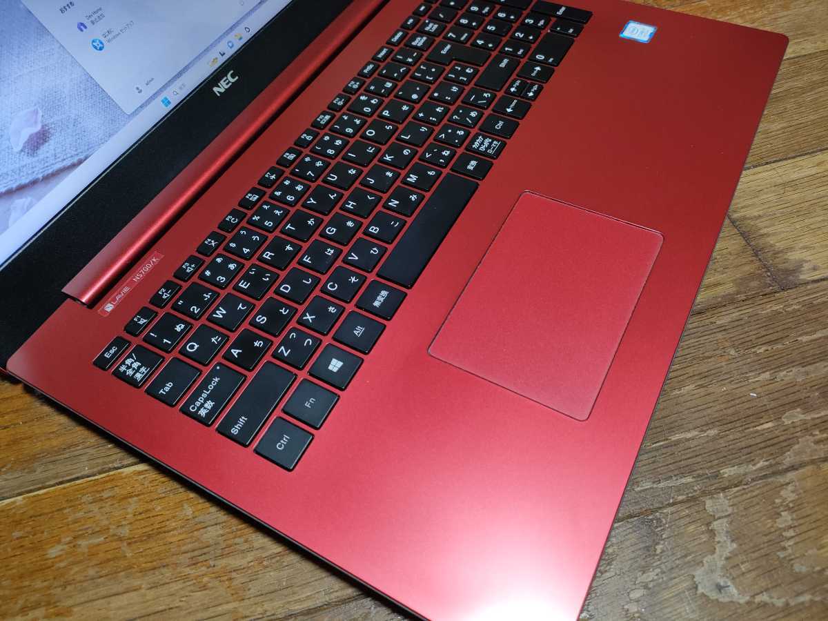 高性能美品 NEC 2018年モデル LAVIE Note PC-NS700/K 15.6inch Core i7-8550U メモリー12GB 新品SSD1TB ブルーレイドライブ _画像5