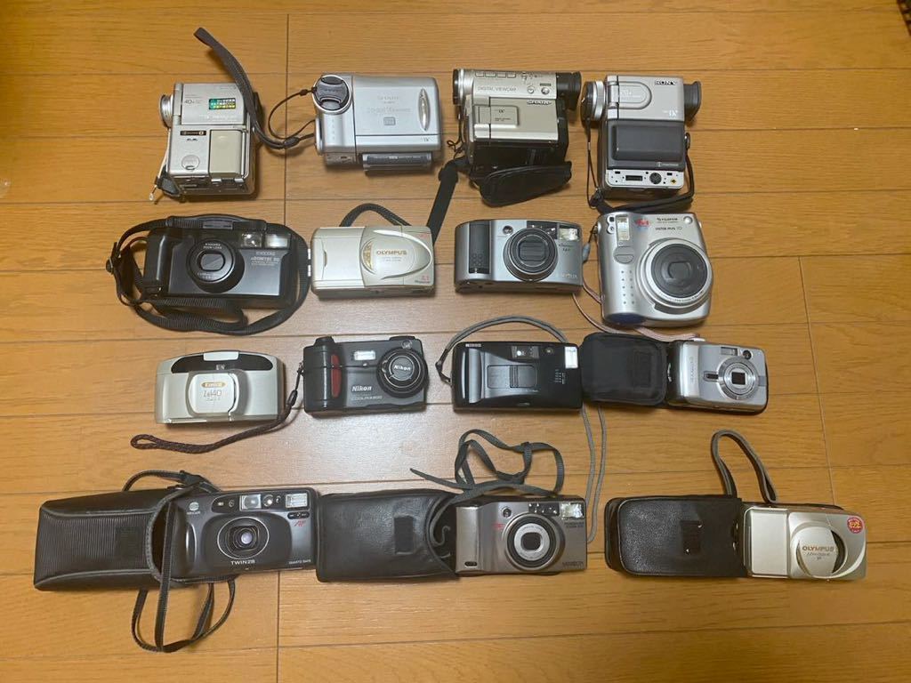 デジカメまとめ売り 15個Nikon OLYMPUS SHARP SONY FUJIFILM MINOLTA KONICA KYOCERA RICOHコンパクトデジタルカメラジャンク品_画像1