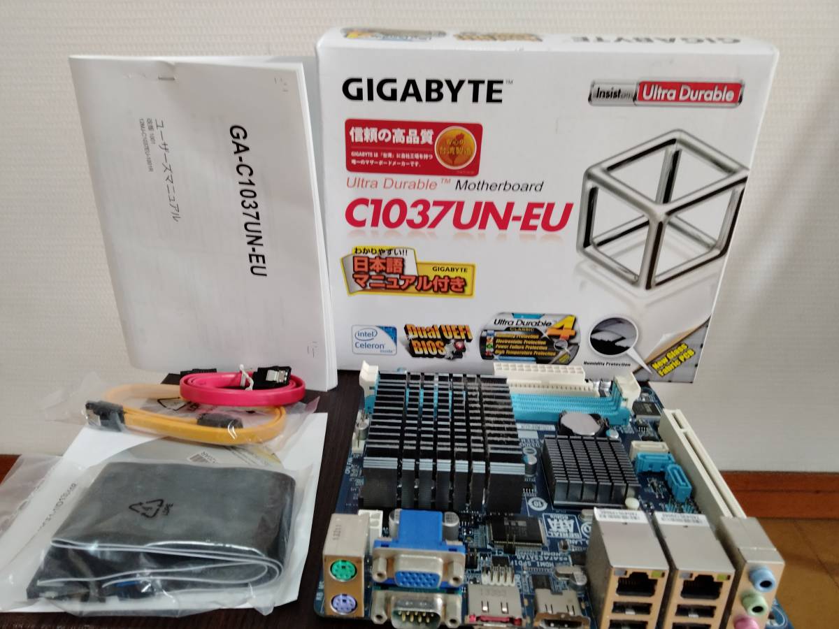 GIGABYTE ファンレス Mini ITXマザーボード GA-C1037UN-EU_画像1