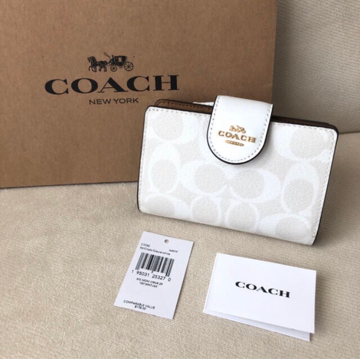 新品 COACH コーチ 定価44,000円 二つ折り財布 チョーク／グレイシャーホワイト