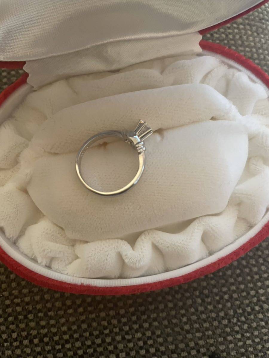 婚約指輪 天然ダイヤモンドプラチナリングの画像1