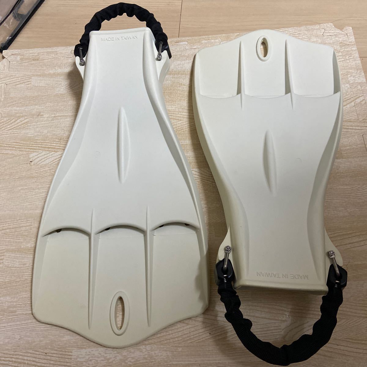  Scubapro JETFINS medium white springs strap exhibition goods therefore . discount 