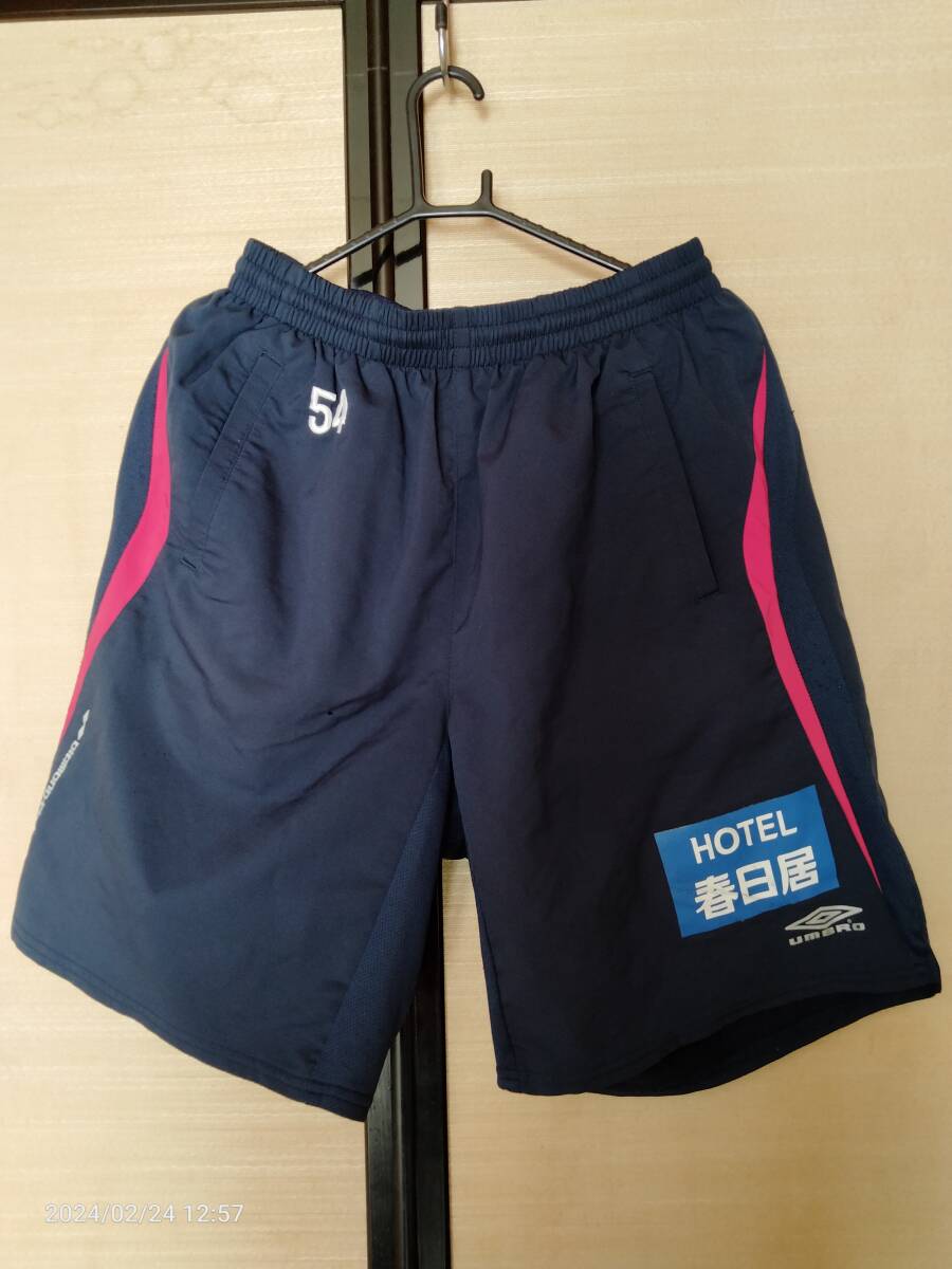 VF甲府 選手 スタッフ 練習試合用 ハーフパンツ ブラック (下) (2XL) (中古品) アンブロ UMBRO ヴァンフォーレ甲府_画像1