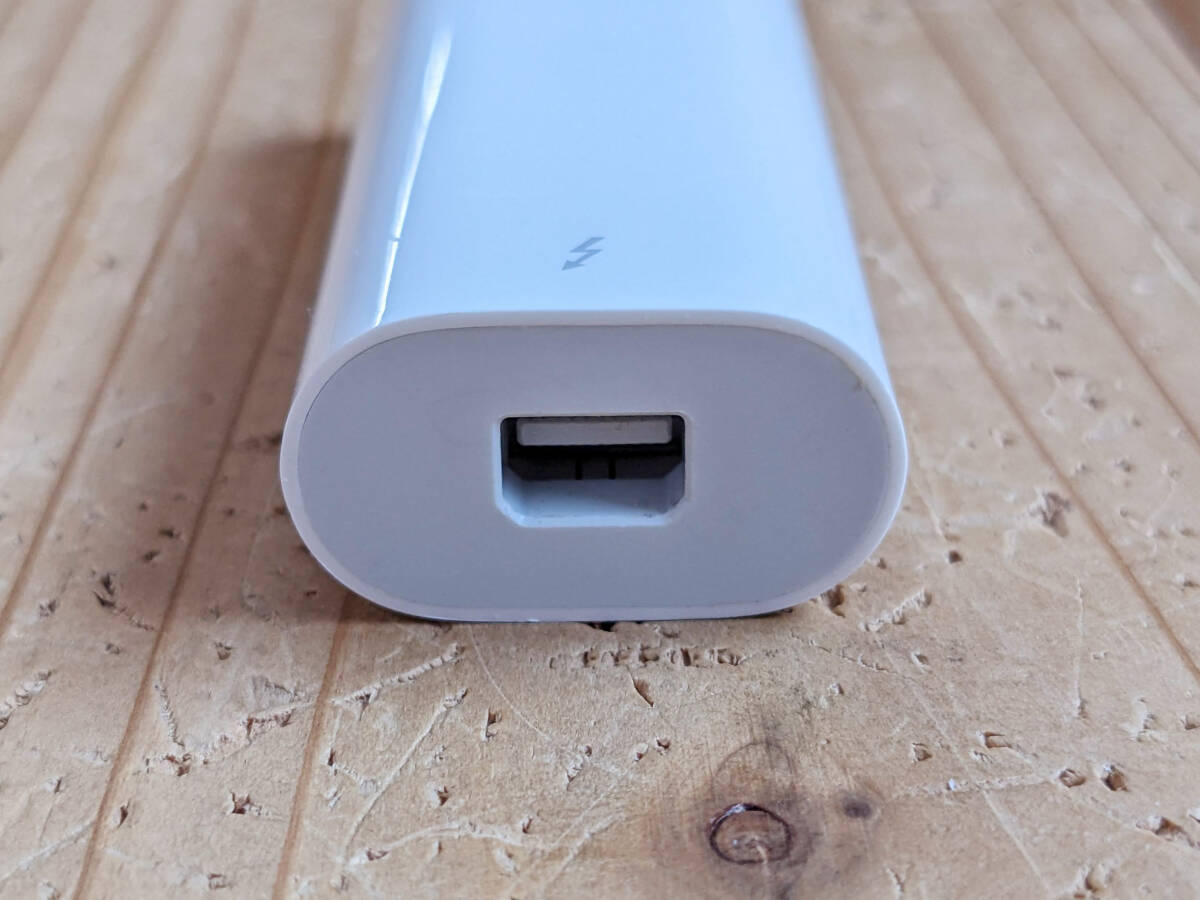 Apple Thunderbolt 3(USB-C)- Thunderbolt 2 アダプタ 純正品　_画像3