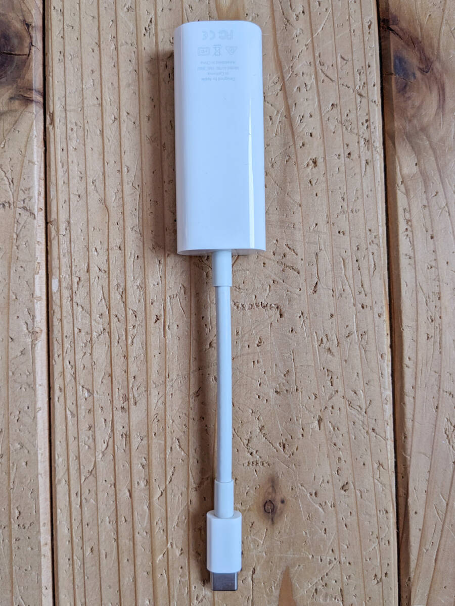 Apple Thunderbolt 3(USB-C)- Thunderbolt 2 アダプタ 純正品　_画像2