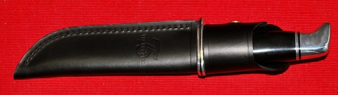 No.120 BUCK GENERAL ・バックゼネラル・黒樹脂柄・420HC Blade:18.7cm・全長：30.4cm・黒革ケース付_画像3