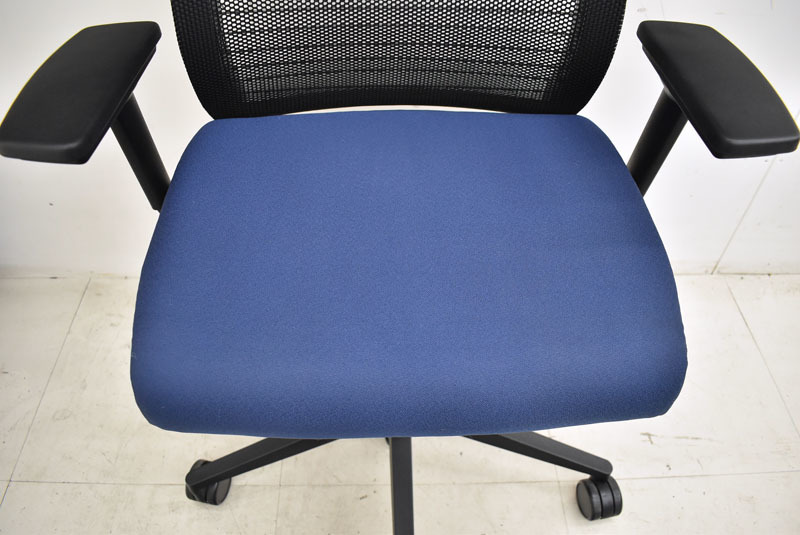 Steelcase раковина стул передвижной локти есть черный × темно-синий 2020102707