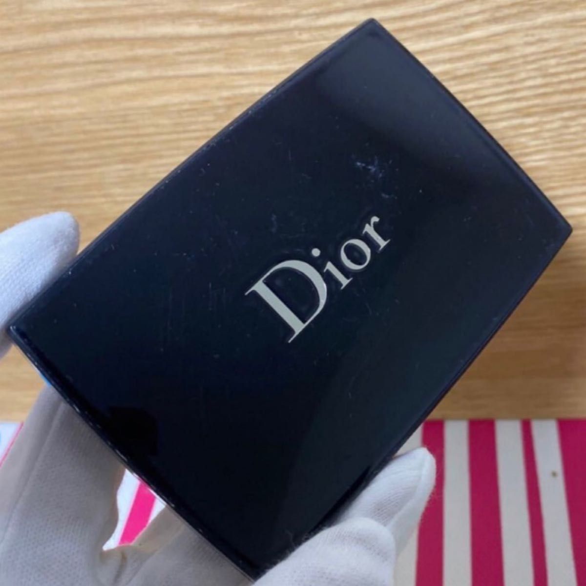 購入意思のないいいねは値上げします。値段交渉ブロックします。Dior  ディオール クリスチャンディオール　ファンデーションケース