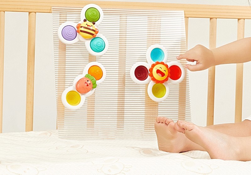  おもちゃ知育玩具ハンドスピナー指先刺激吸盤付き3点セット 水遊び 回転おもちゃ赤ちゃん水車おもちゃ お風呂の画像2
