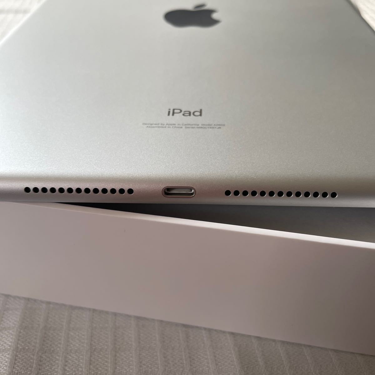 Apple iPad 10.2インチ 第9世代 Wi-Fi 64GB 2021年秋モデル MK2L3J/A [シルバー] 美品ですが難ありジャンク_画像4